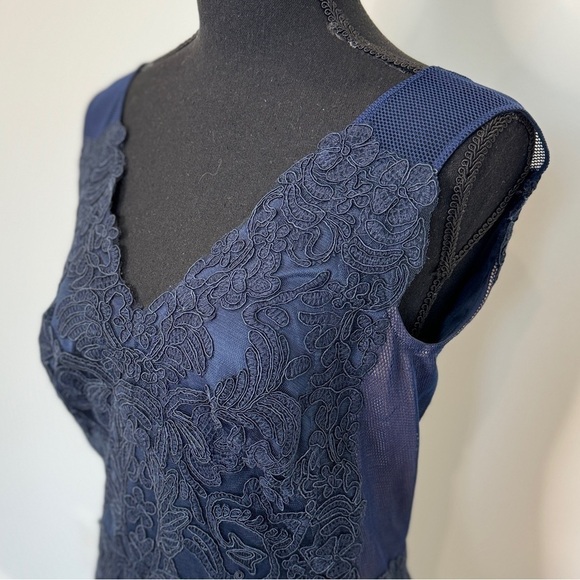 Tadashi Shoji Blue Lace Fit & Flare Midi Sleeveless Dress (Sz 6) - Picture 3 of 11